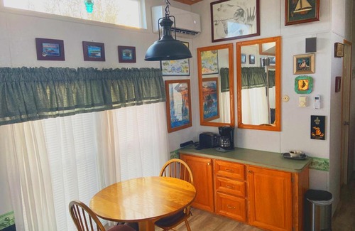 Cedarville House | The Boathouse - Lakeside Cottage