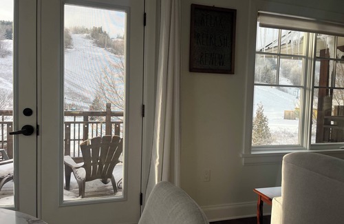 Calabogie Condo | The Bogie Basecamp (Ski-in/out)