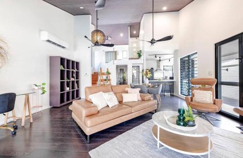 Fannie Bay House | The Boho Casa - Beachside Retreat with Pool