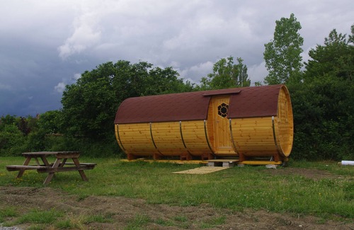 Saint-Leger-sur-Dheune Cabin | The Bourguignon Barrel - Near vineyards