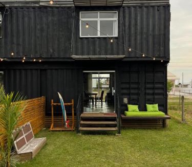 Itapiruba House | The Box Container House