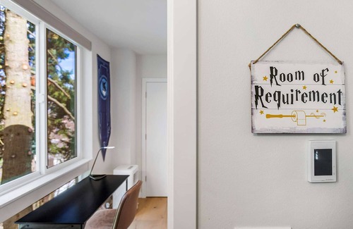 East Queen Anne Apartment | The Boy Who Lived, Harry Potter's Sweet Suite
