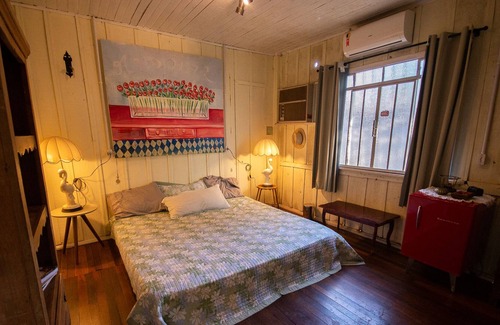 Vila Yolanda Apartment | The Orange House - Art and history in one place