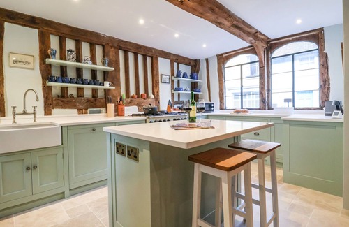 Martlesham Heath Cottage | THE BRIDEWELL, pet friendly, with open fire in Woodbridge