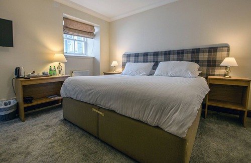 Helmsdale House | The Bridge Guest House