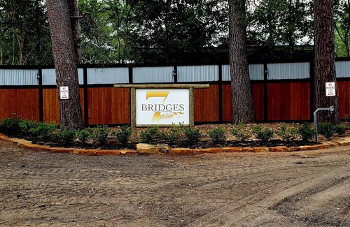 Montgomery House | The Bridge House located in an Beautiful RV Resort near Lake Conroe.