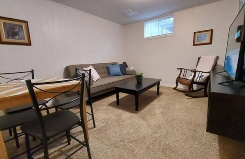 Brantford Apartment | The Brier Patch - A cozy one bedroom with LAUNDRY!