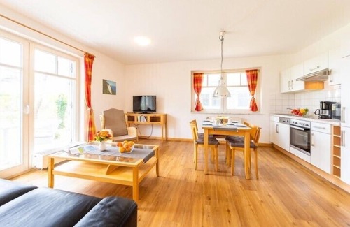 Juliusruh Apartment | The bright and modern apartment has a living space of approx.