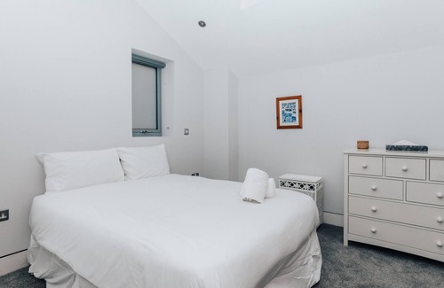 Crouch End House | The Broadway - Crouch End