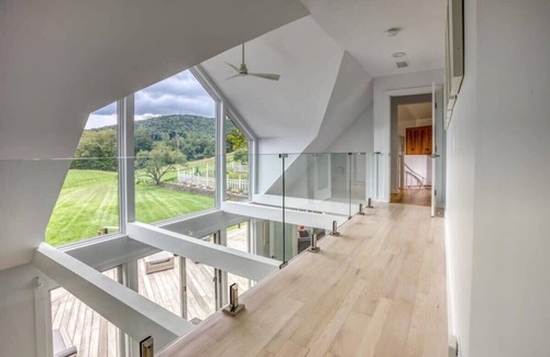 Williamstown House | The Brookman: Renovated 6000 SF Estate On 40 Acres