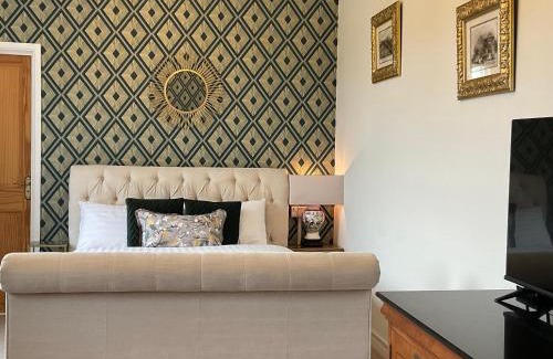 Mortimer West End House | The Broomsquire