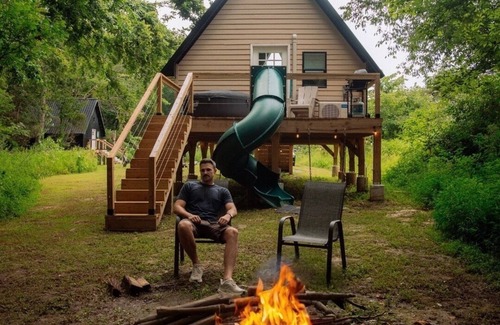 Marion Cabin | The Brunette Treehouse