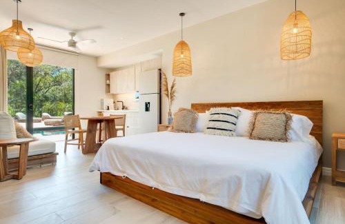 Playa Flamingo Apartment | The Bungalows #10 - Boutique Hotel in Flamingo Beach - Top Level Studio