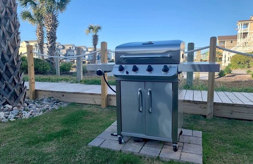 Surf City Apartment | The Bungalows G- Beachfront - Dog Friendly - Gazebo - Bikes