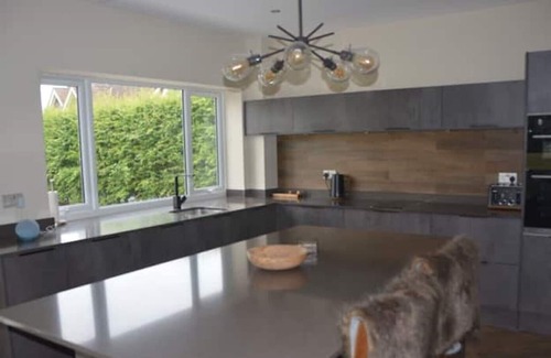 Coleford Apartment | The Bunkhouse - 2 bedroom home with plenty of outdoor space and parking