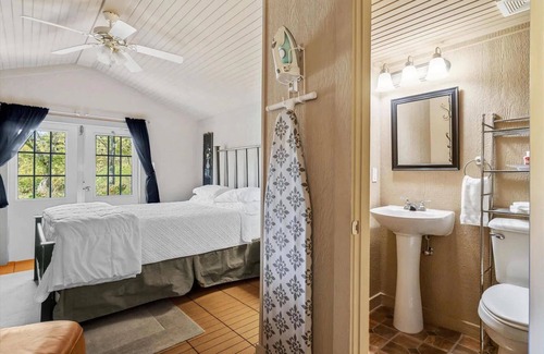 Bonham House | The Burke Trammel Cottage at Four Winds
