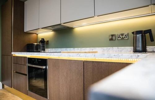 Buxton Apartment | The Buxton Suite by Muse Escapes