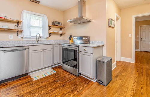 Terry Sanford House | The Buzz Inn I