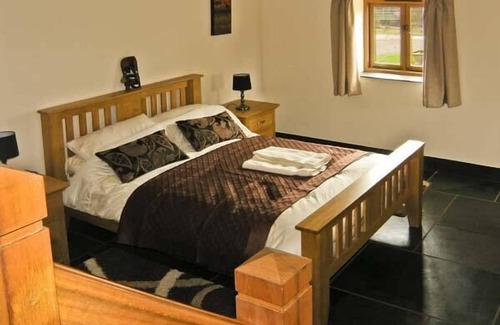 Abergavenny Cottage | The Byre