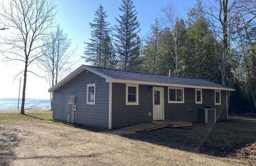 Manistique Cottage | The Cabin at Bursaw Beach