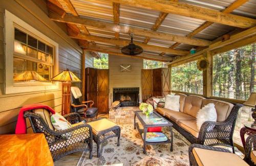Jamestown House | The Cabin at Crockett Creek