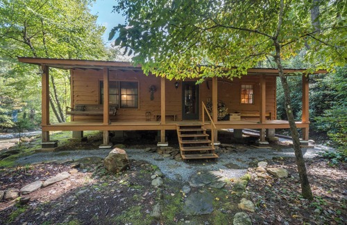 Old Fort Cabin | The Cabin at Two Creeks - 2 Bedroom, 1 Bathroom