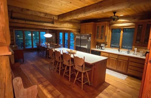 Robbinsville Cabin | The Cabin on Fontana LakenLake Front Paradise in the Smokies