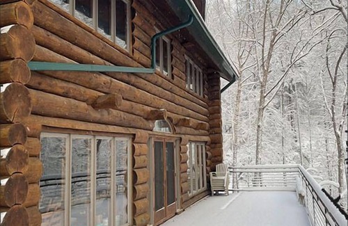 Robbinsville Cabin | The Cabin on Fontana LakenLake Front Paradise in the Smokies