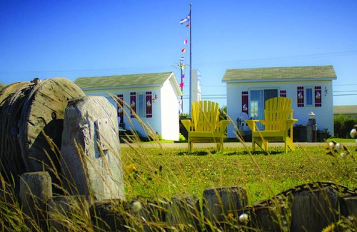 Pointe-au-Pere Ski Chalet | The Cabines du Phare are located in Rimouski by the sea. They are composed of te