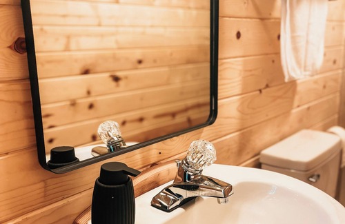 Iron Post Cabin | The Cabins at Bent Pine Ranch ~ Cabin #2
