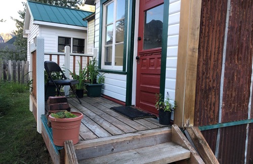 Downtown Skagway Cottage | The Cable House. Charming Historic Home built in 1901. Excellent location.