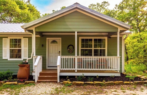 Paige House | The Cactus House, A Serene Pet-Friendly Home in the 42 Acre Lost Pines Shire