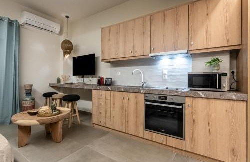 Loutraki Apartment | The Cactus Project