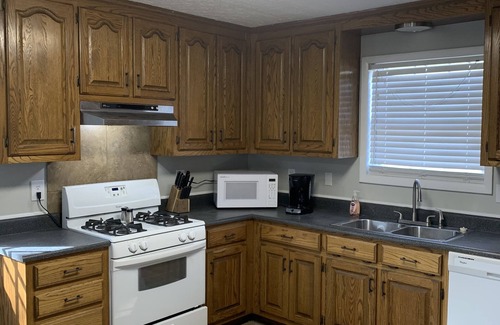 Rogersville House | The Camp on Wheeler Lake 67 Longshore Dr. Rogersville, Al 35652