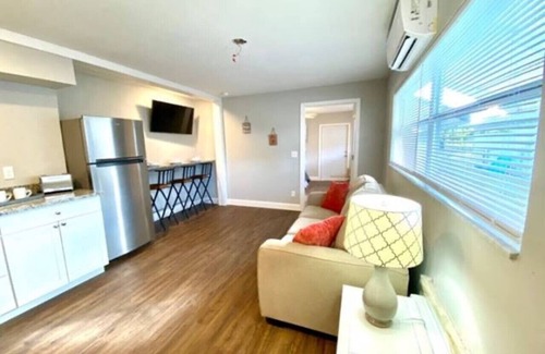 Yacht Club Apartment | The Cape 1 Gulf access