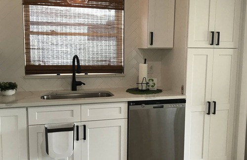 Yacht Club House | The Cape Palms 2bd 2bth>Downtown Cape Coral, Spa, Yacht Club, close to Ft Myers
