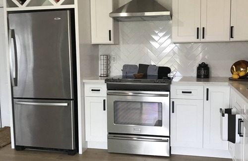 Yacht Club House | The Cape Palms 2bd 2bth>Downtown Cape Coral, Spa, Yacht Club, close to Ft Myers