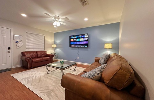 Kingsland Apartment | The Captain's Quarters in The Kings Land