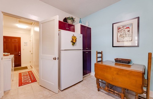 Des Moines House | The Carol Anne - Charming 2bd - 2ba Victorian Home Near Downtown!