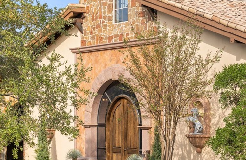 Spicewood House | The Carriage house, Gated Equestrian Ranch