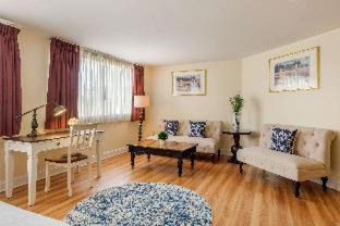 Middletown Hotel | The Carriage House Inn Newport