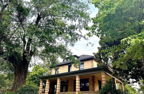 Mount Pleasant House | The Carriage Suite w/Private Bathroom