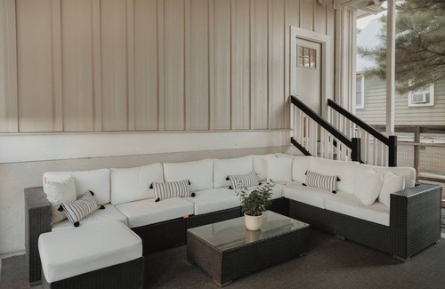 Eufaula House | The Cart House Sleeps 15 Golf Cart Luxury