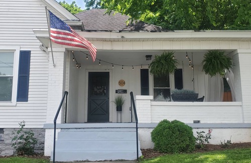 Danville House | The Casa at Centre I A Skip to The Stadium I Go Colonels!