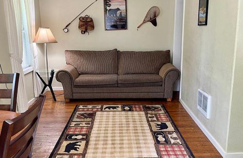 Cascade Locks Hotel | The Cascade Motel
