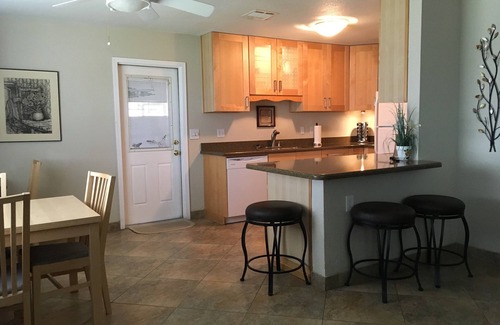 Mitchell Park West House | The Casita - Modern 3-bdrm, 2-bath, Walk to Asu, No Added Fees