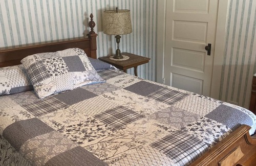 Grantsville Hotel | The Casselman Inn