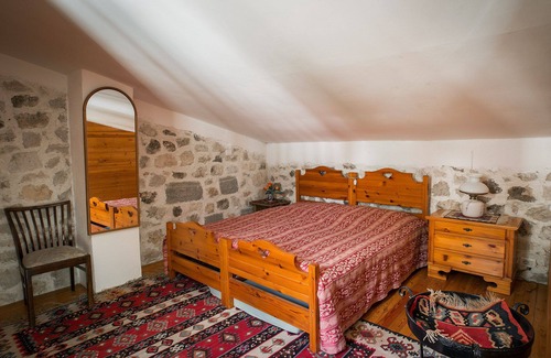 Lecce nei Marsi Other | THE CASTELLUCCIO The small ancient castle in the Abruzzo National Park