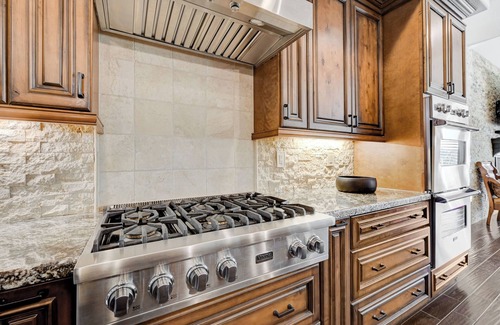 Paradise Hills House | The Castle-Pool/Spa/Billiard