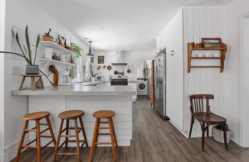 Cayce House | The Cayce Cottage | 3BR w/Private Pool